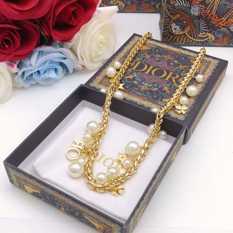 chr1st1an D10r necklaces